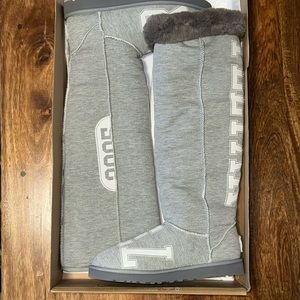 Never worn heather gray fleece Telfar x Ugg collab
